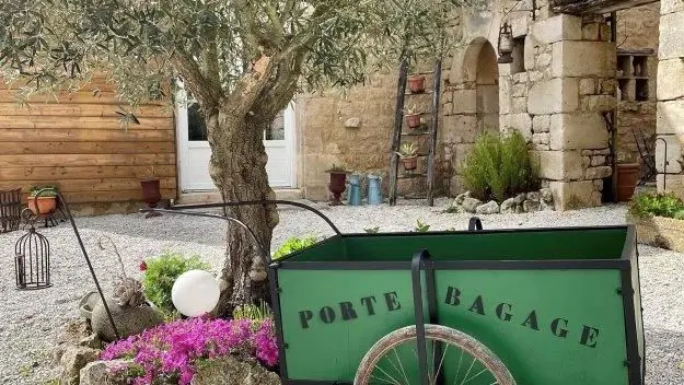 Gîte agréé Gîtes de France en Vendée : Cour commune_22