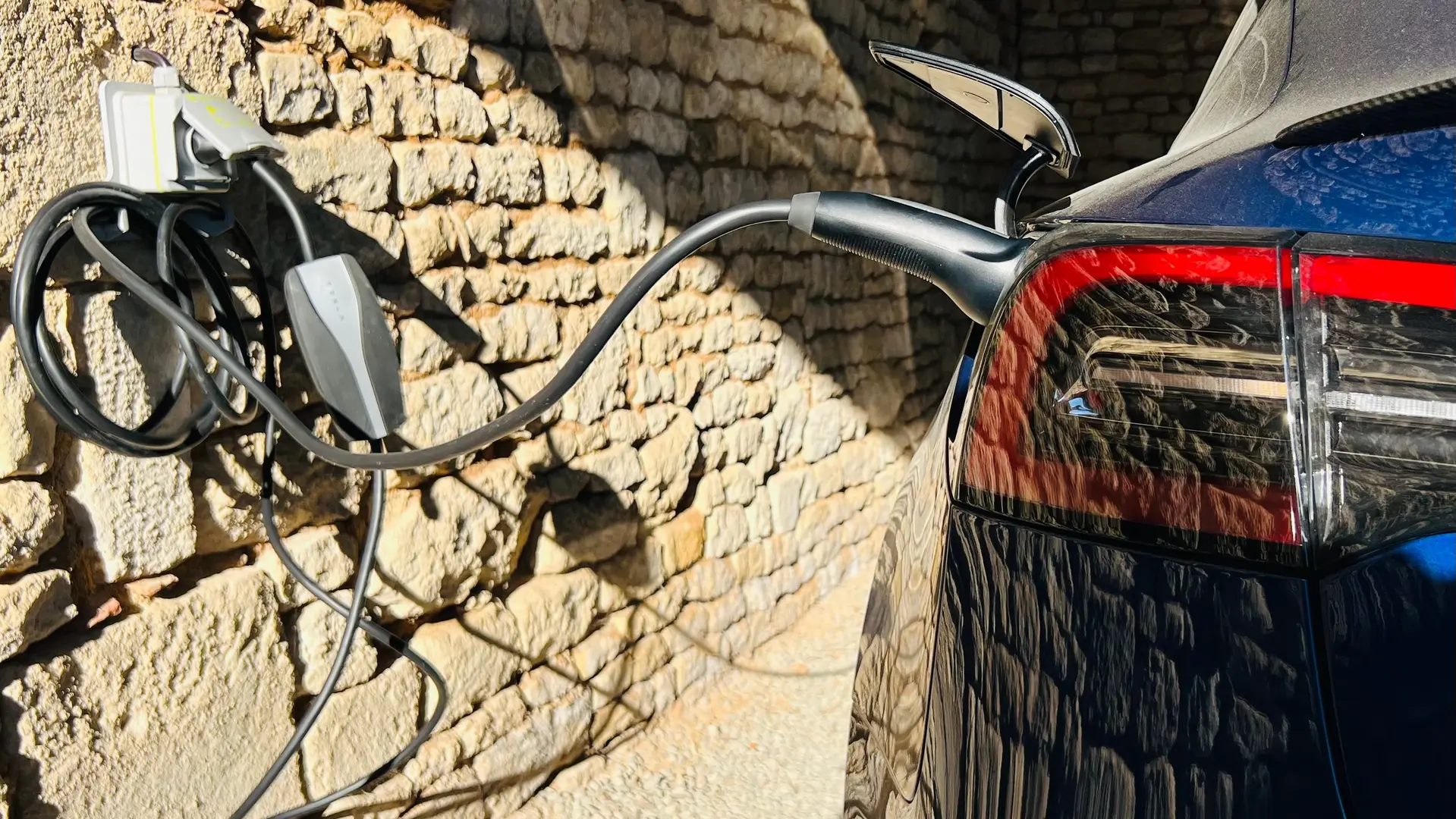 Chargeur voitures électriques_21