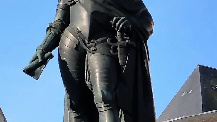 La Flèche - statue de Henri IV
