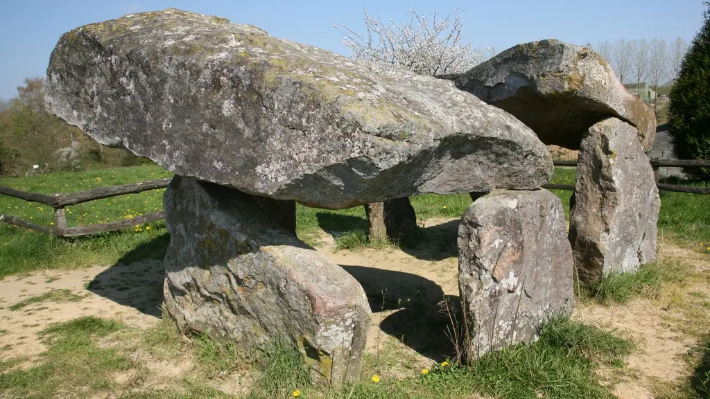 PCU53-dolmen-des-erves-3