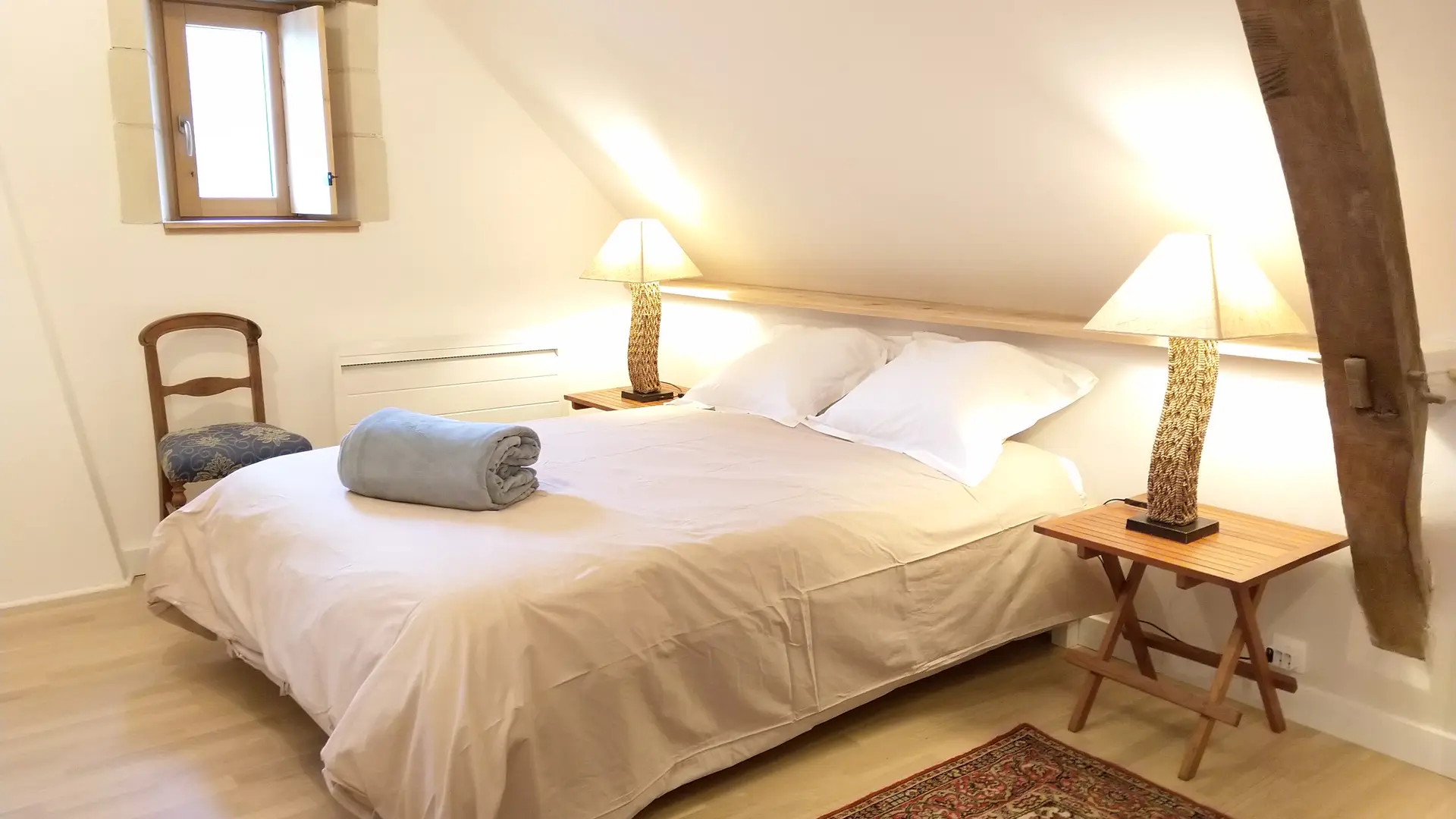 Grande chambre étage