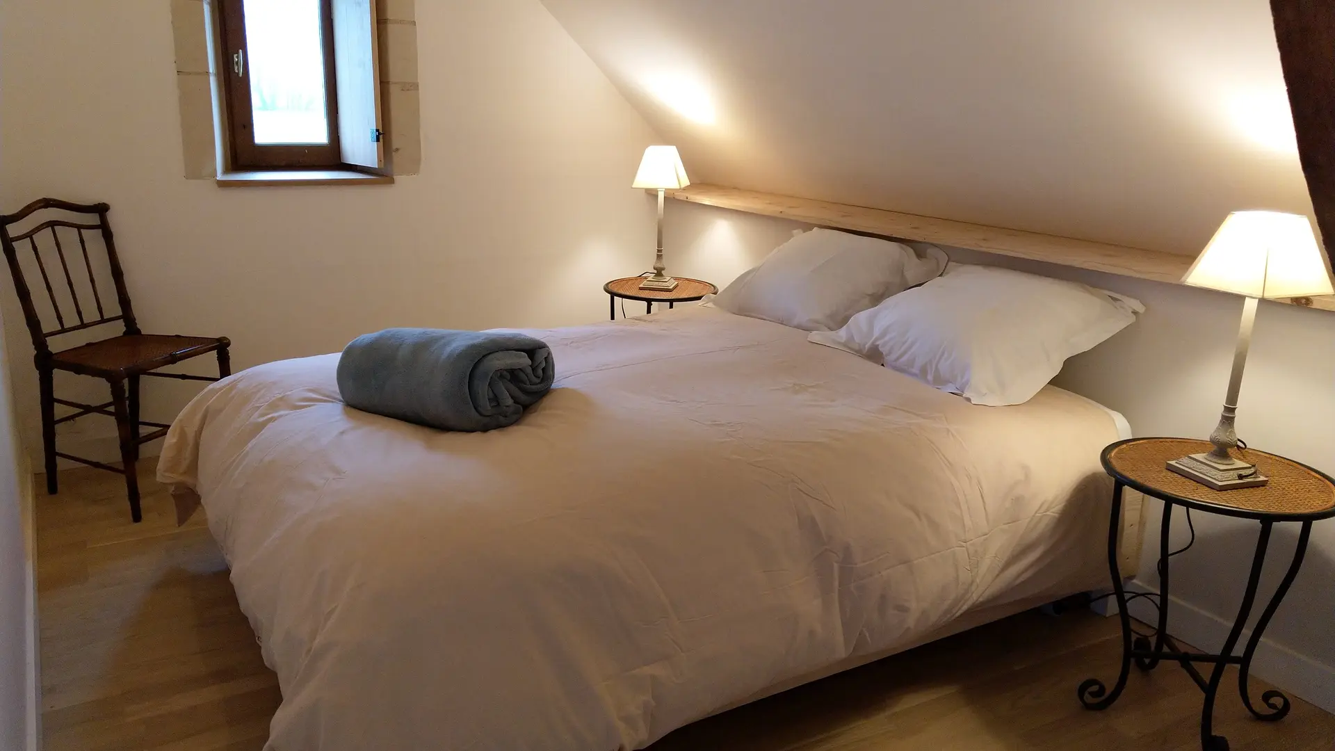 Petite chambre étage