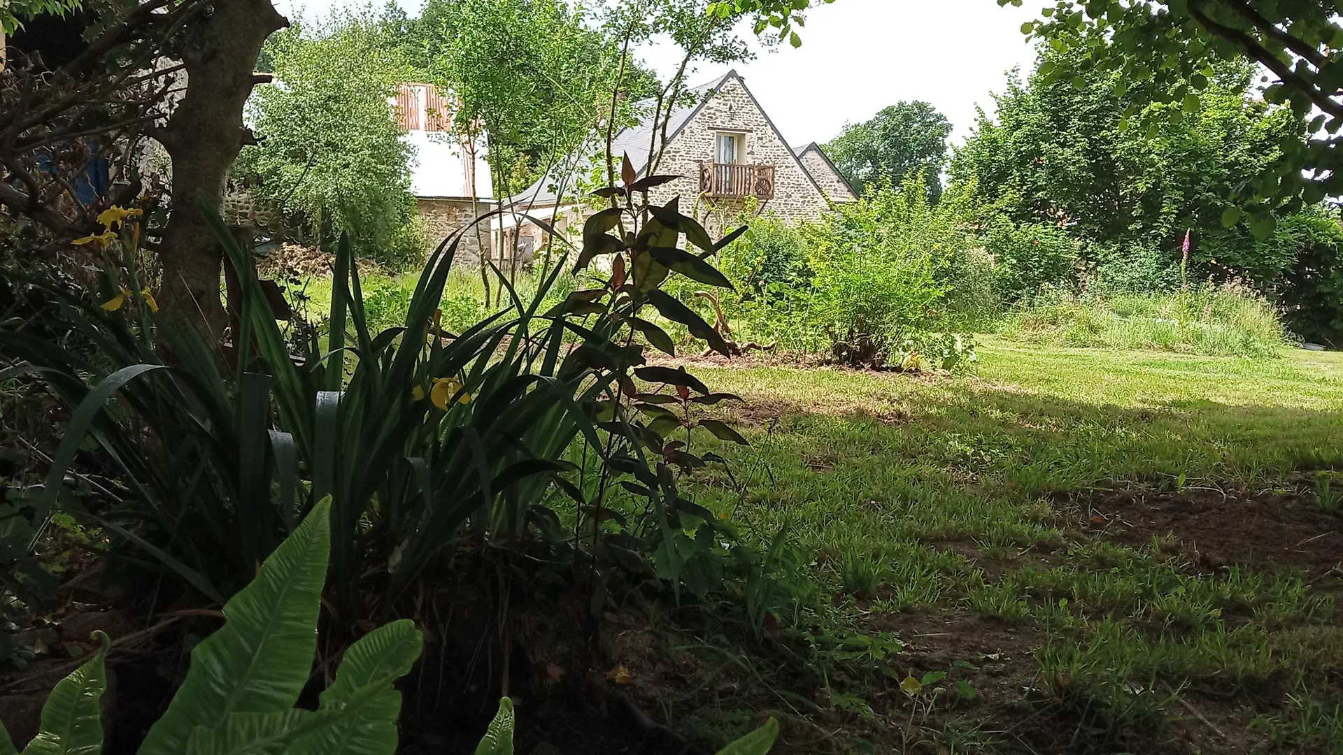 La maison depuis le jardin