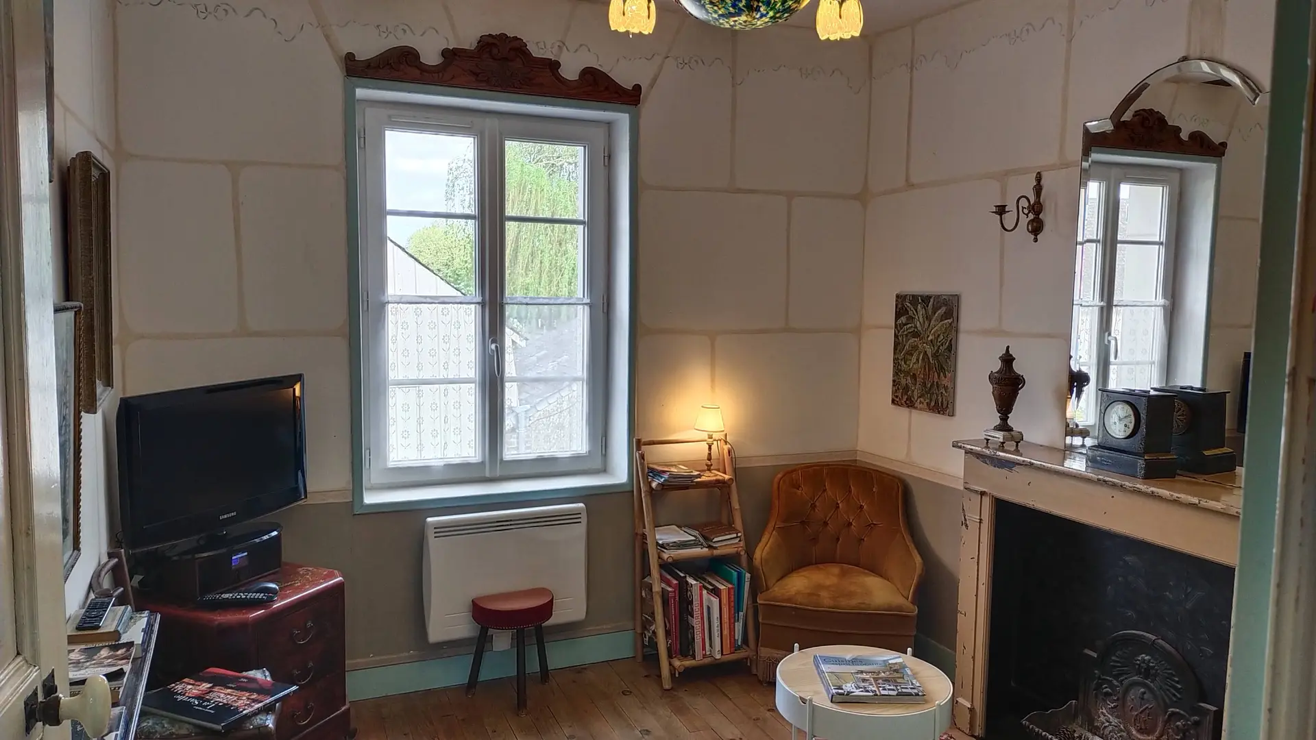 Salon cosy du jardin yuccas