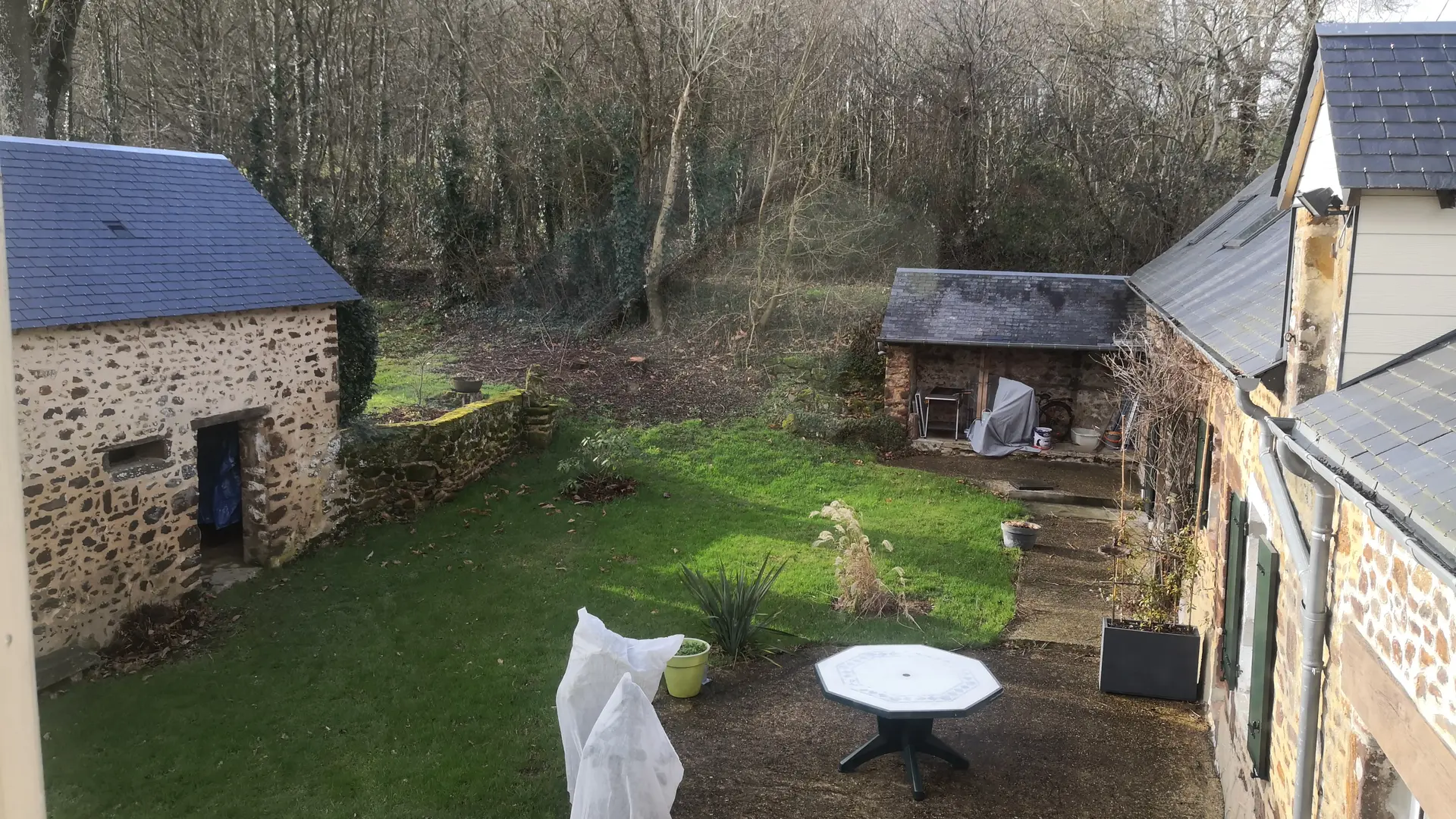 Chambre d'hôtes Monthorin - Vernie - jardin