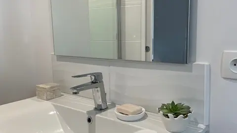 Chambre d'hôtes Monthorin - Vernie - salle de douche