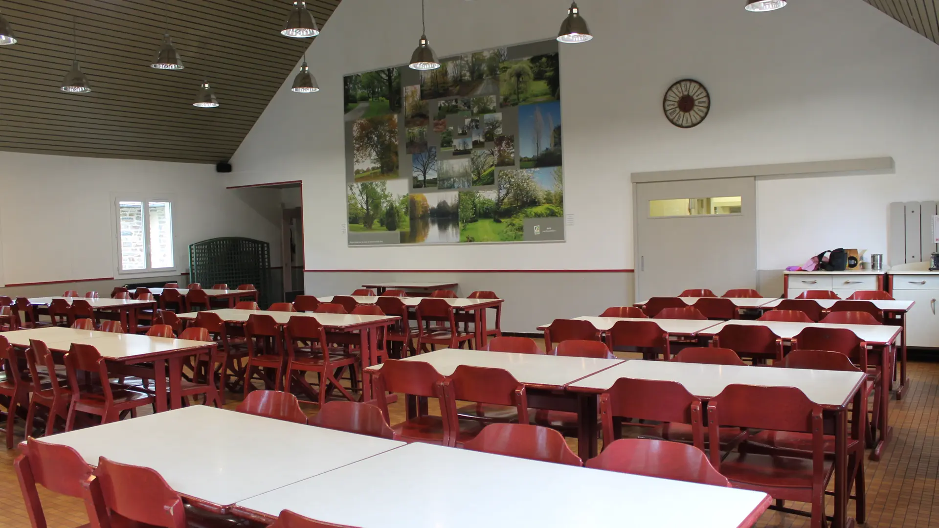 Salle à manger (100 personnes) avec cuisine équipée