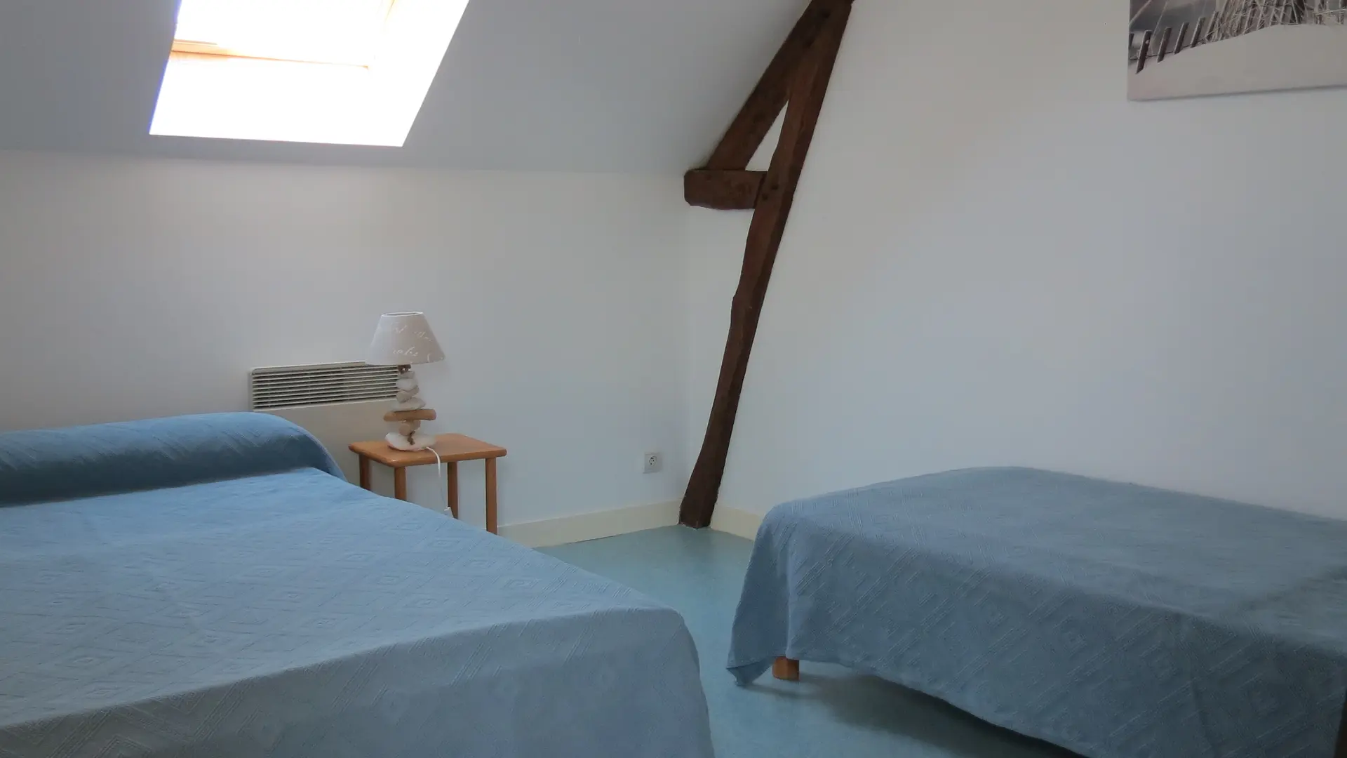 Chambre Bleue (1 lit de 140 et 1 lit de 90)