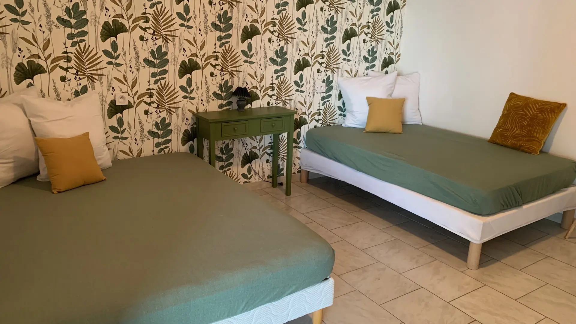 Aux Instants Partagés Fontenay sur Vègre chambre salle