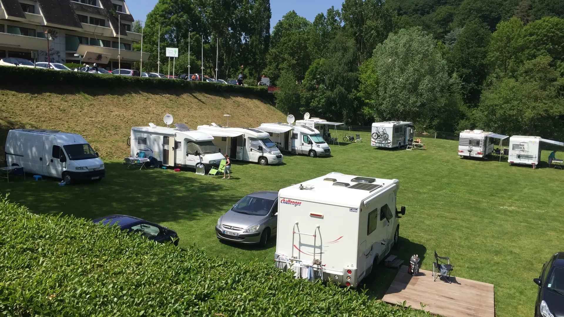 Camping des Alpes Mancelles - Saint-Léonard-des-Bois - emplacements