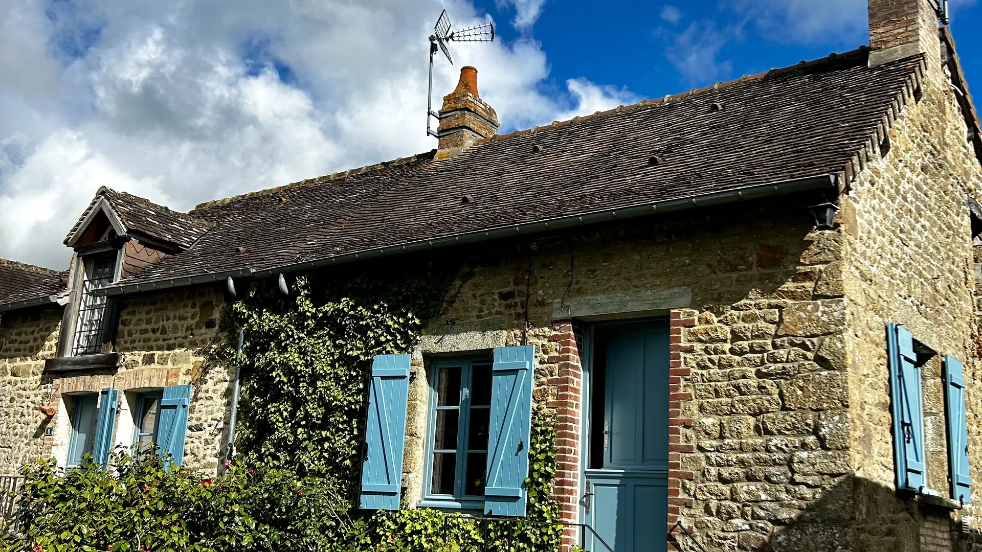 La Cassine Bis - Moulins-le-Carbonnel - extérieur