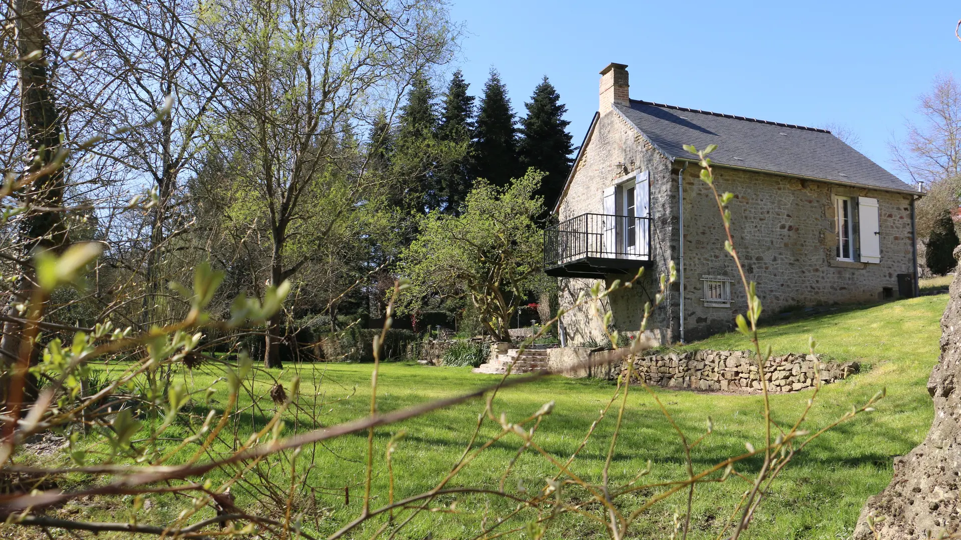 L'Îlot de Saint-Léo - Saint-Léonard-des-Bois - extérieur