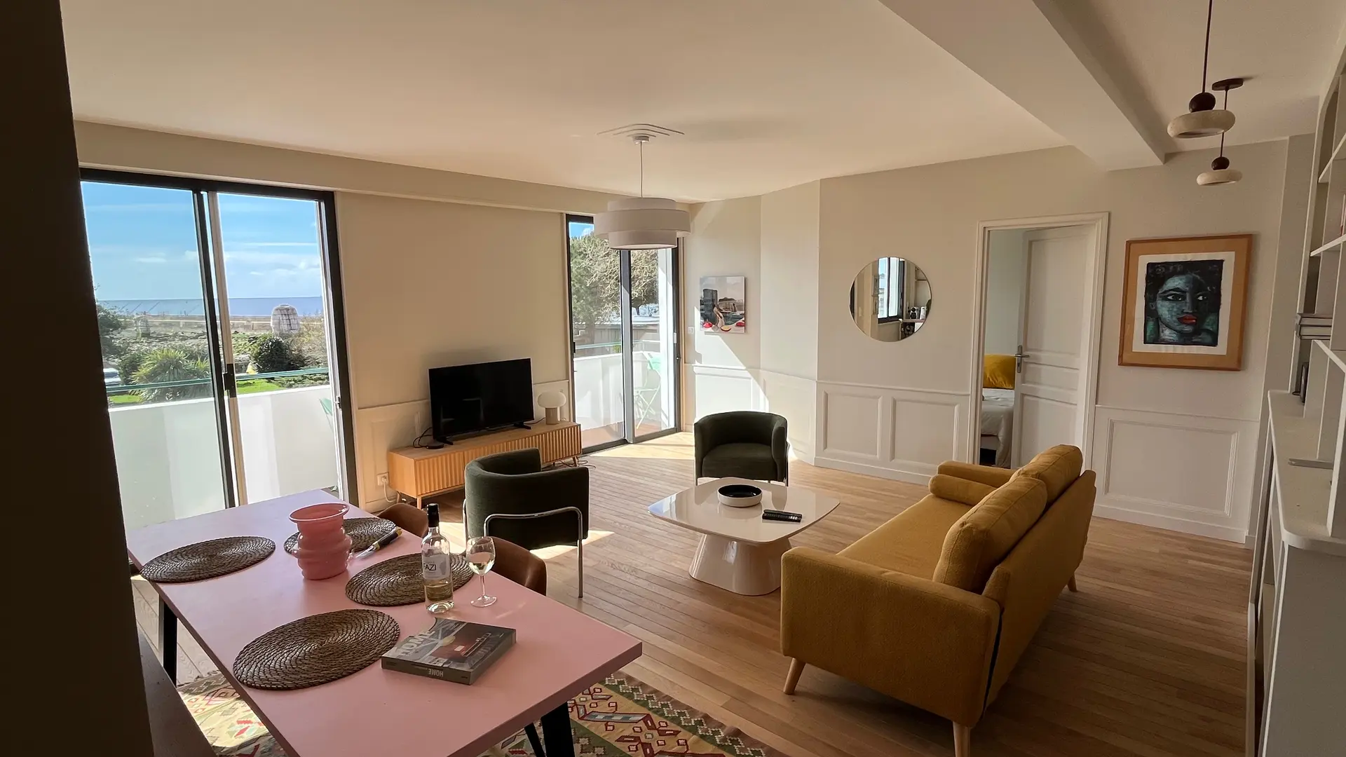 Grand salon sur balcon vue mer