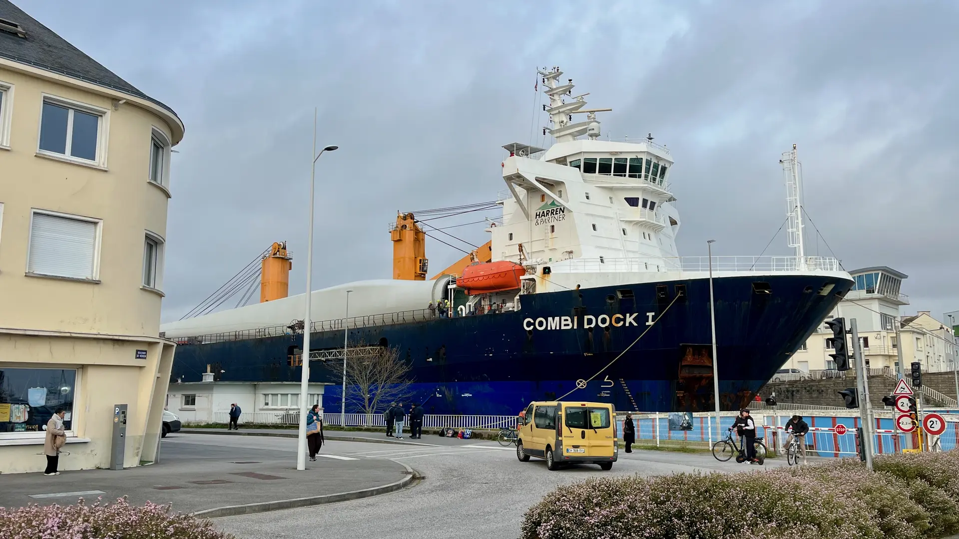 Face mer - Port et plages à pied - Capitainerie
