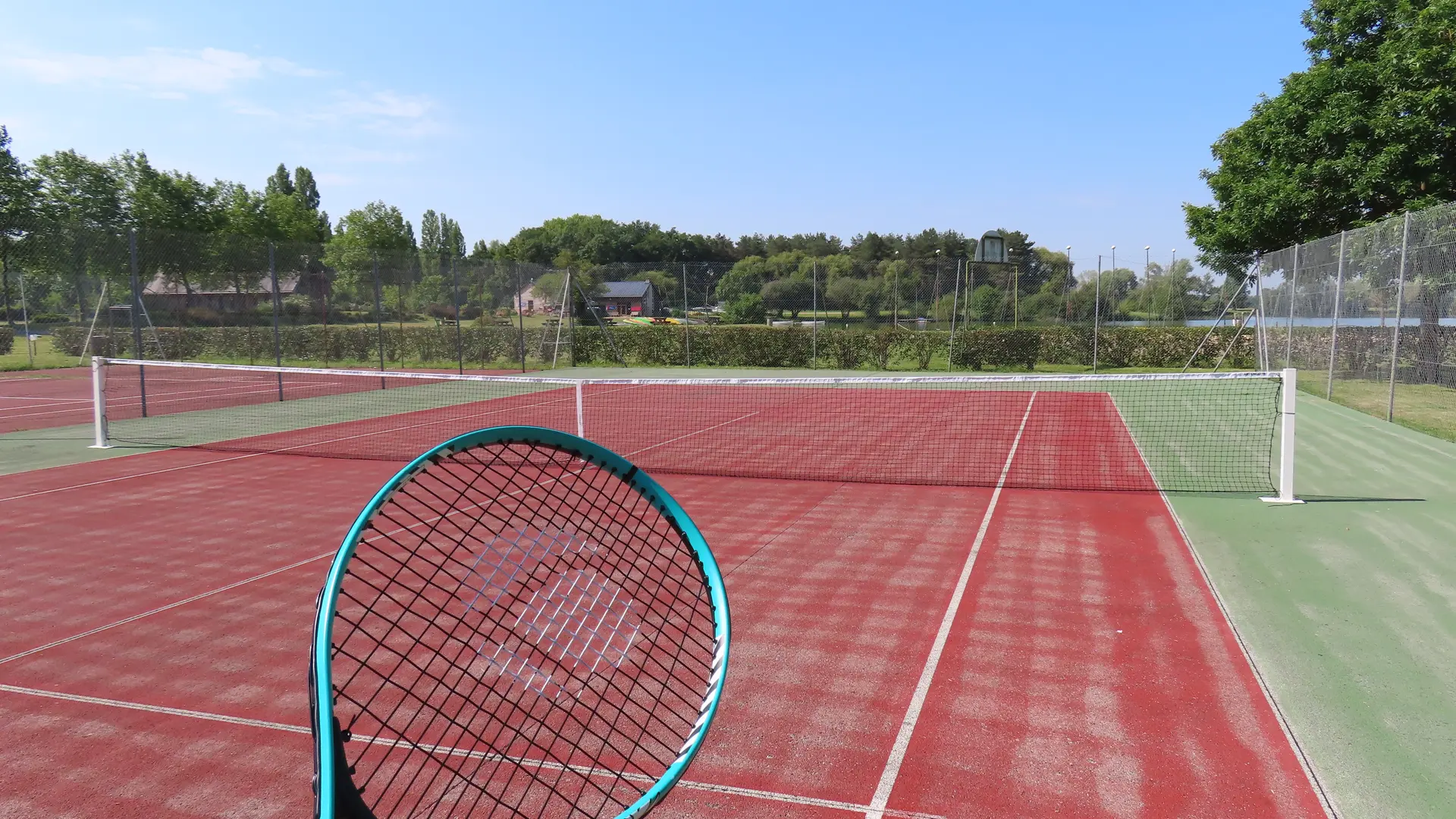 terrain de tennis Espace de Loisirs