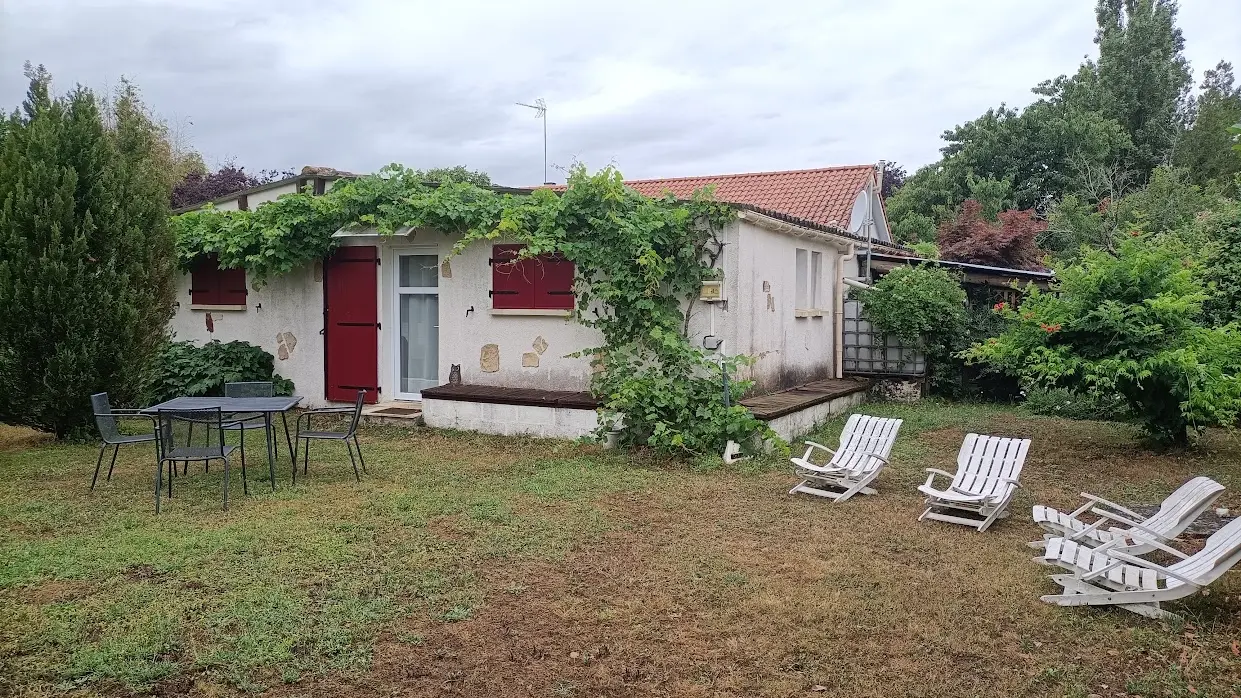 Les Chouettes Jardin réservé au gîte