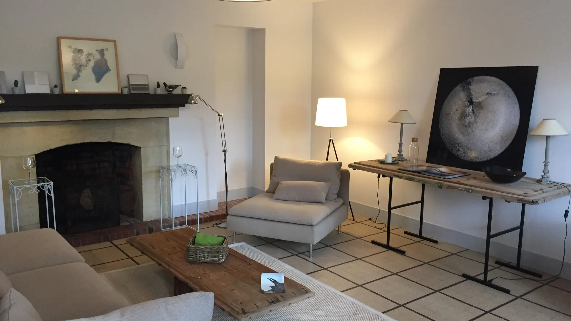 LA Maison Blanche salon