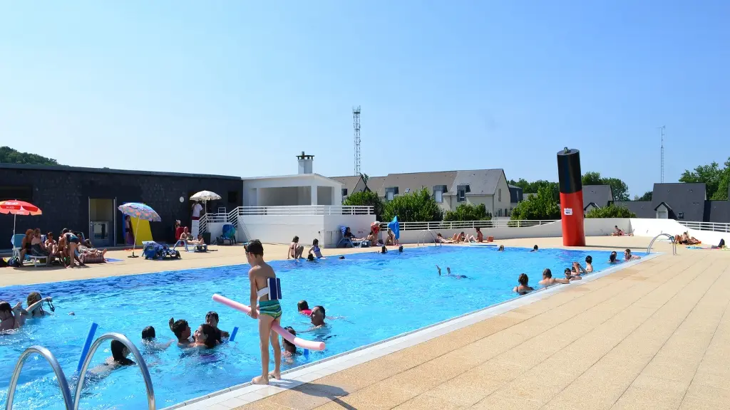 Piscine municipale_La Chartre sur le Loir
