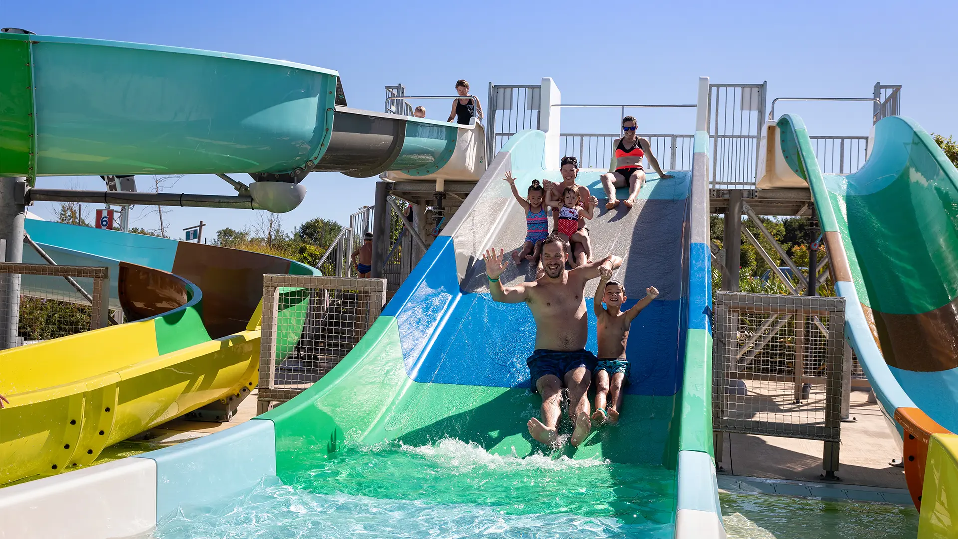 parc-aquatique-vendee-o-gliss-park-toboggan-enfant