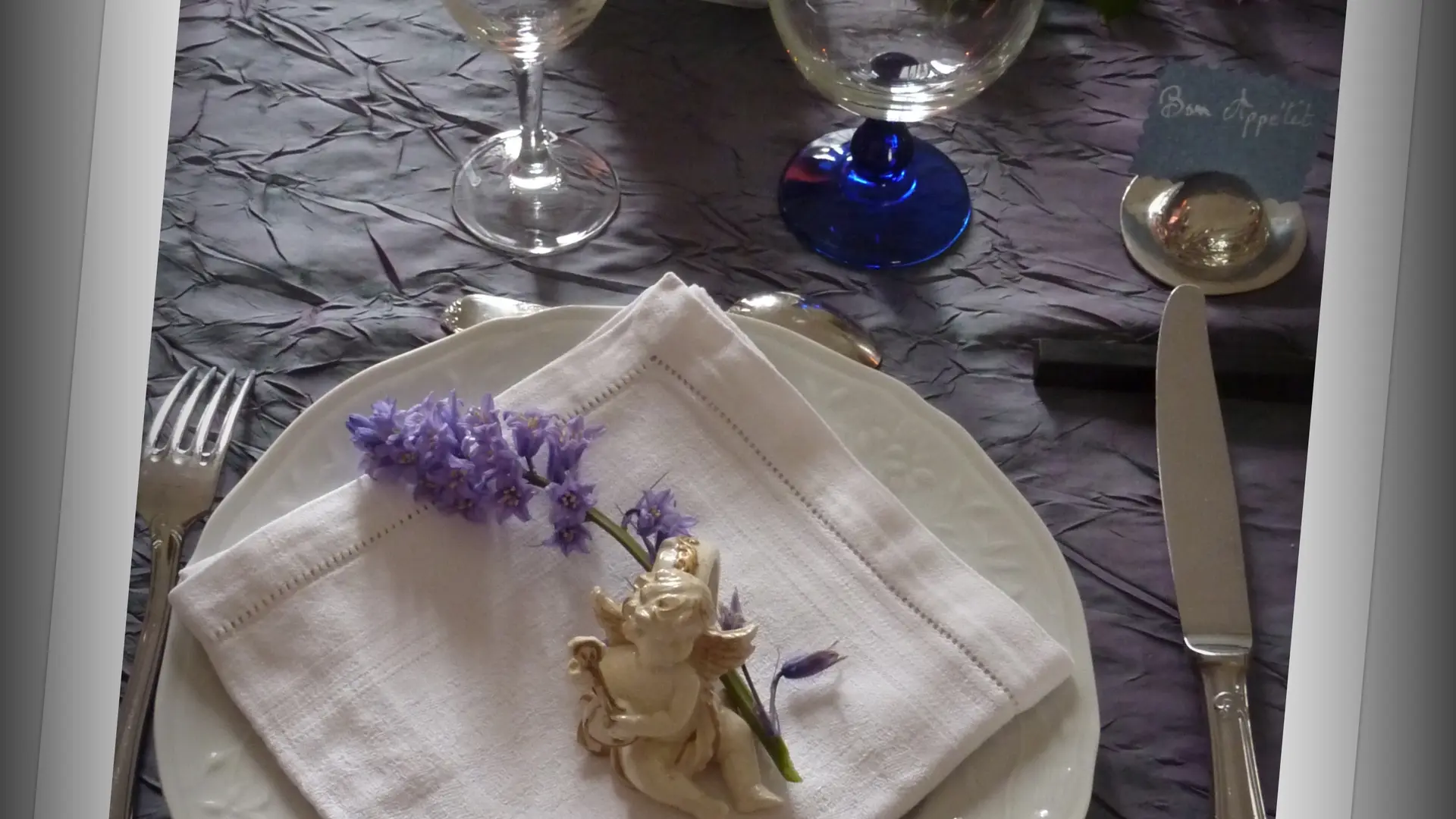 La Gauganaise  - Table