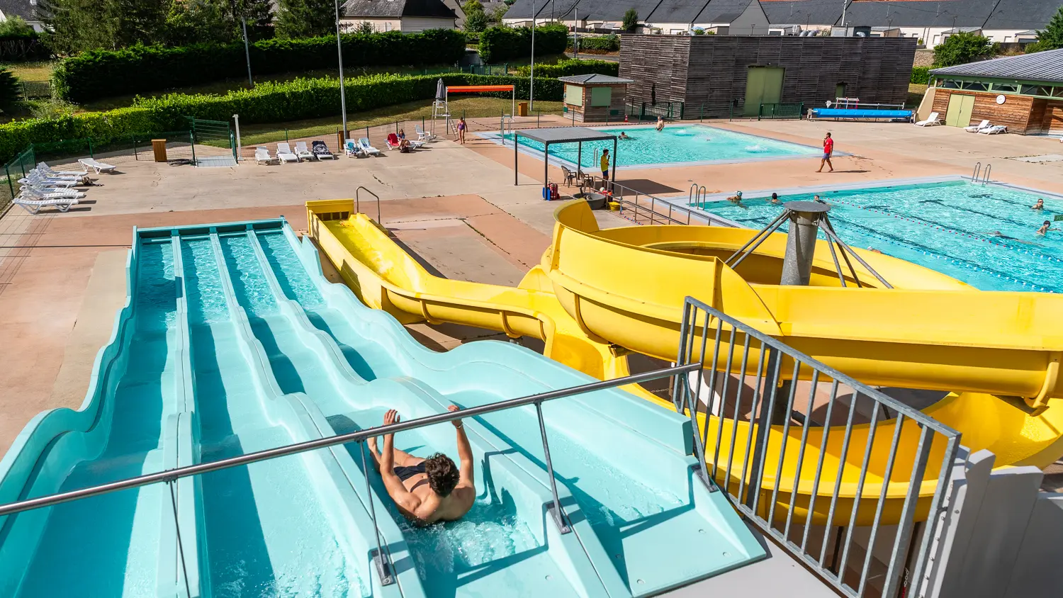 La piscine municipale gratuite - Camping le Pont des Fées de Baugé-en-Anjou