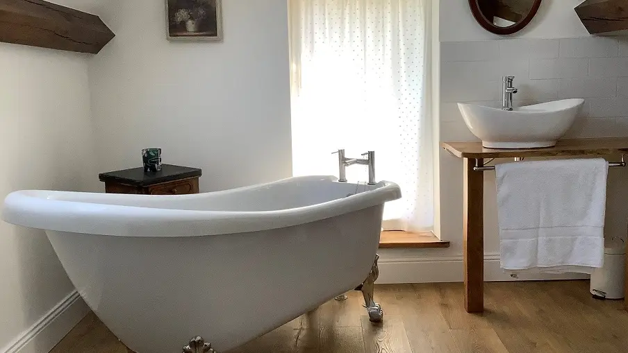 Lavender Cottage Bathroom