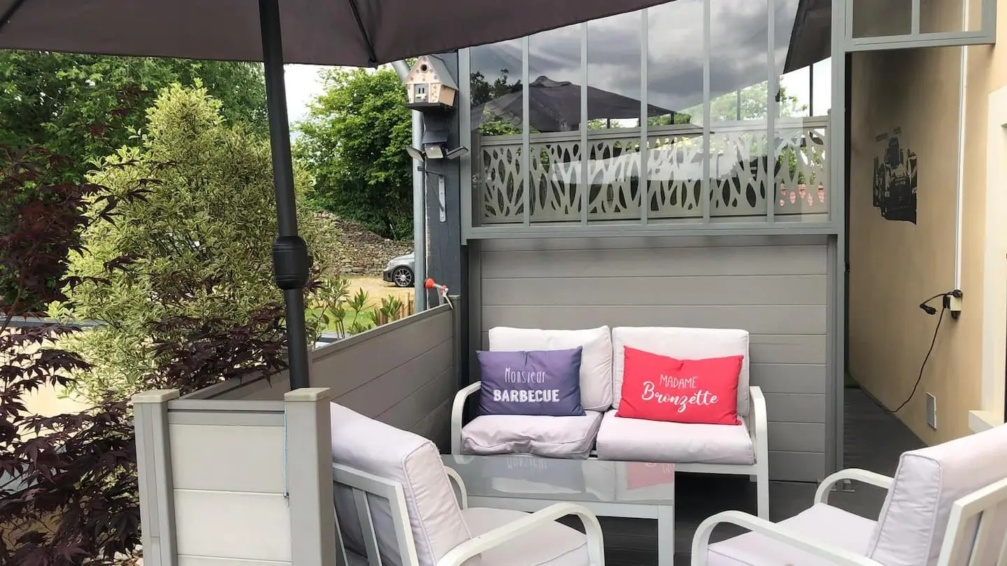 Meublé Le Nid Douillet - Douillet-le-Joly - terrasse