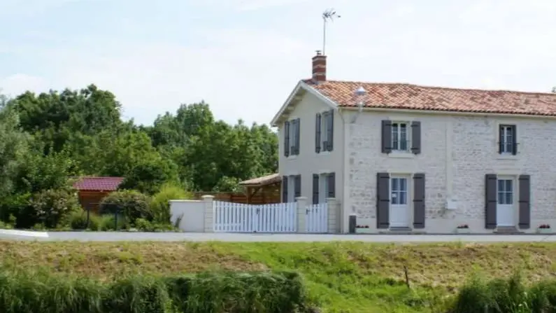 meublé-o-passage-damvix-marais-poitevin-vendee-85 Façade