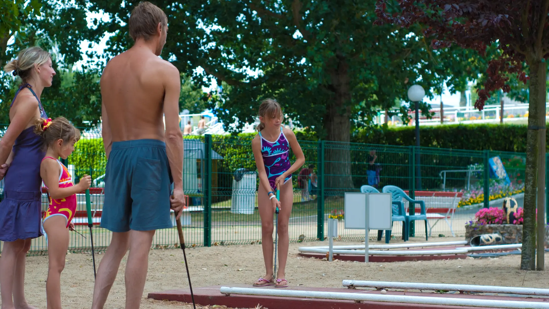 Mini golf_Luché Pringé_2010©Stevan Lira (2)
