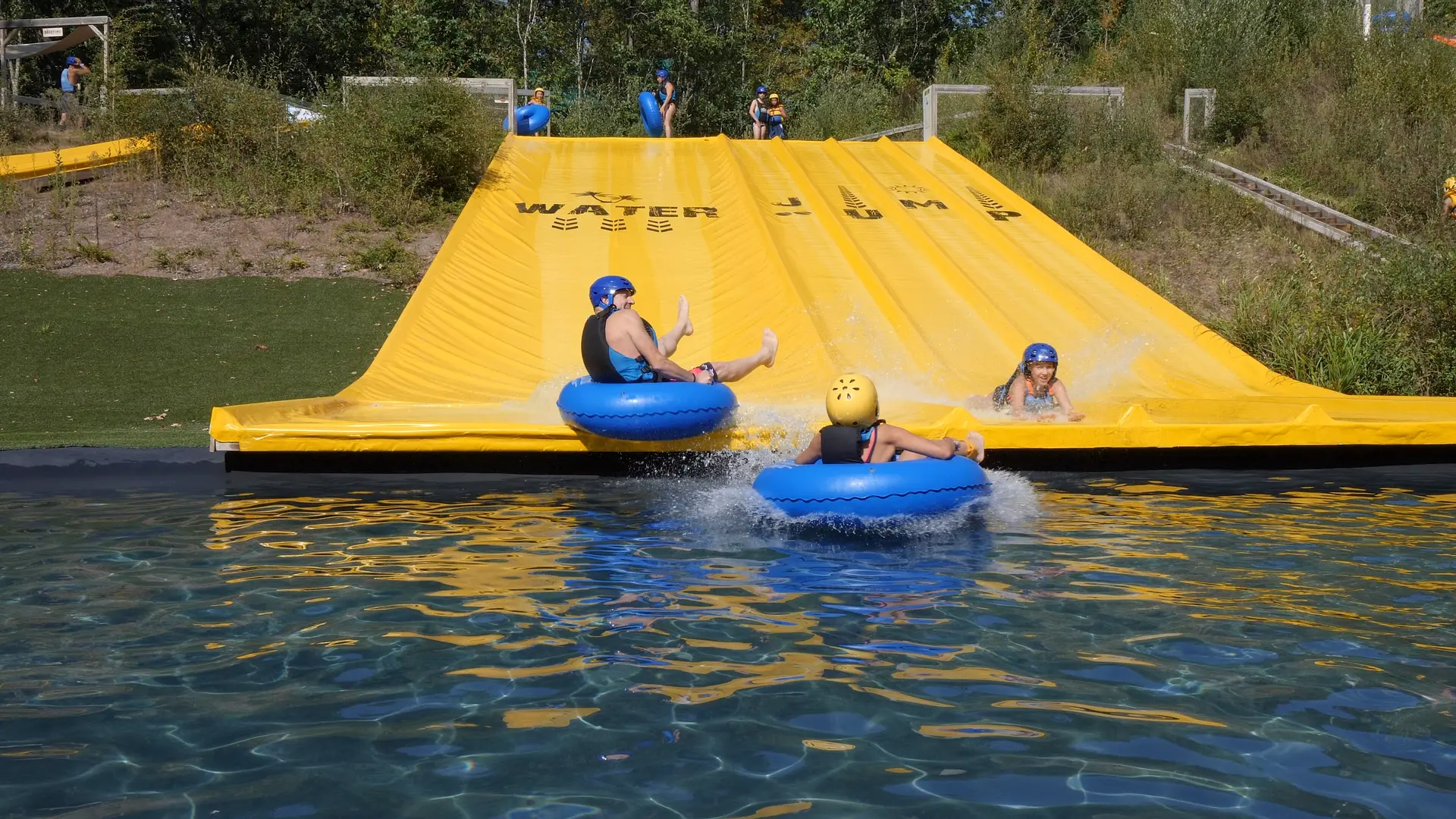 o-fun-park-water-jump-vendee-loisirs-enfant