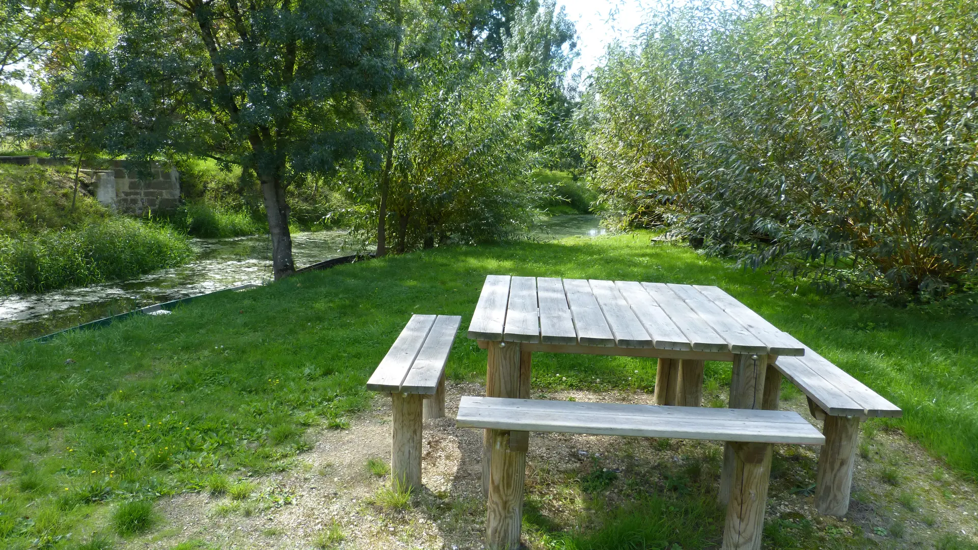 AIRE LA FONTAINE À BOUILLÉ-COURDAULT