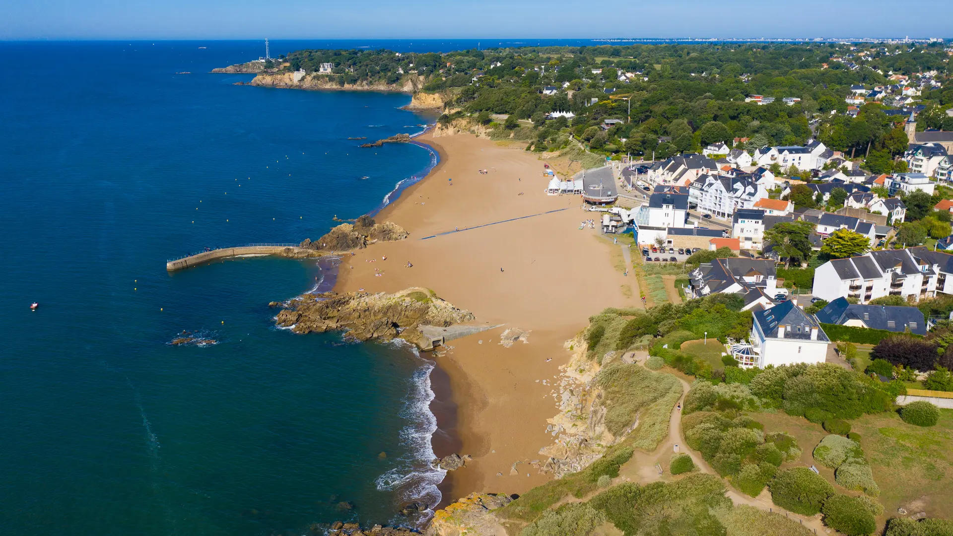 La plage de Monsieur Hulot vue du Ciel