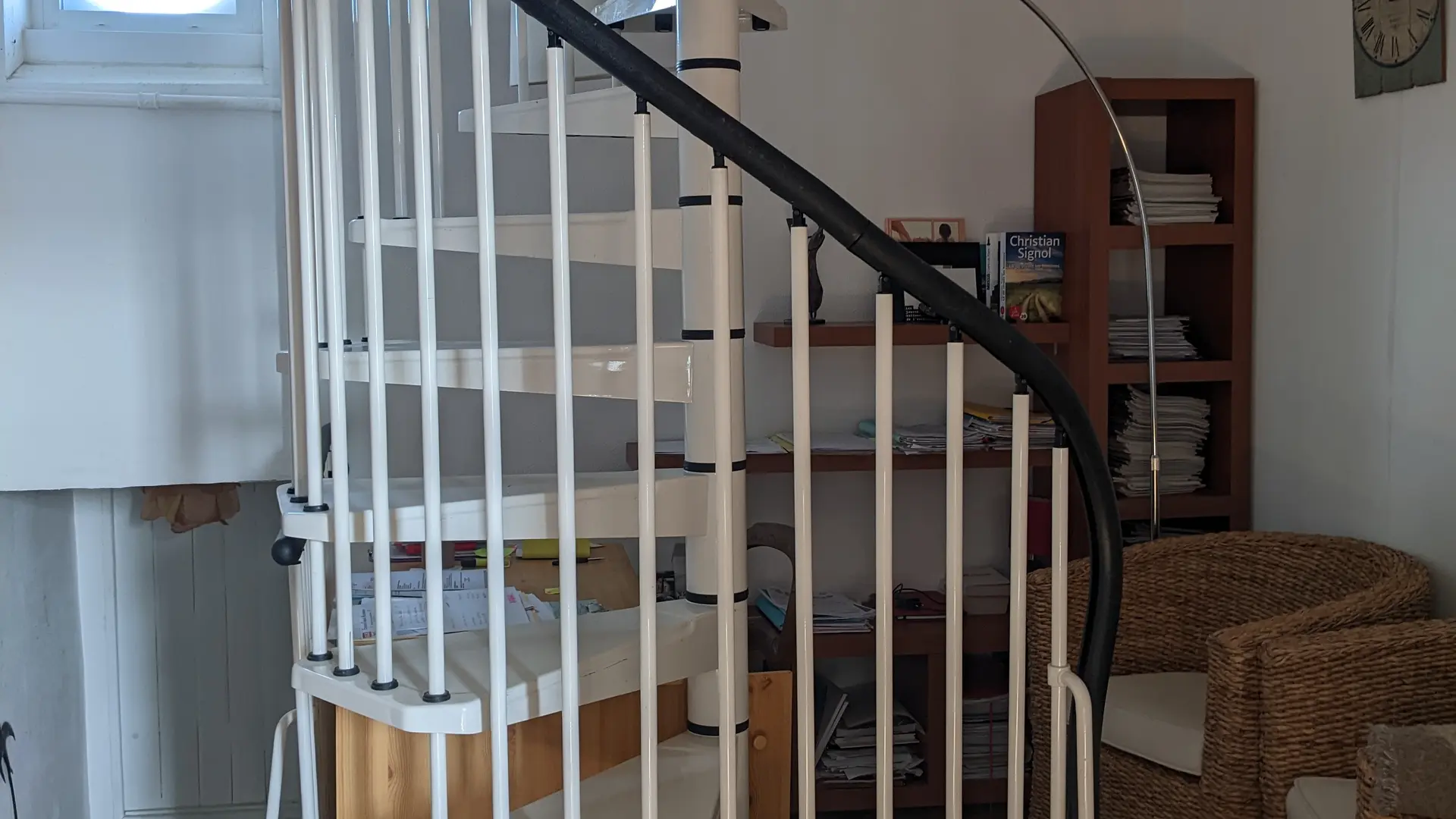 Accès aux chambres du 2ème étage de la maison