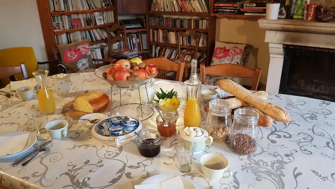 Petit Dejeuner