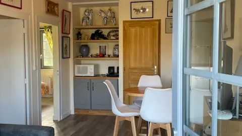 Petit gîte_Manoir de Vaudésir_St Christophe sur le Nais (2)