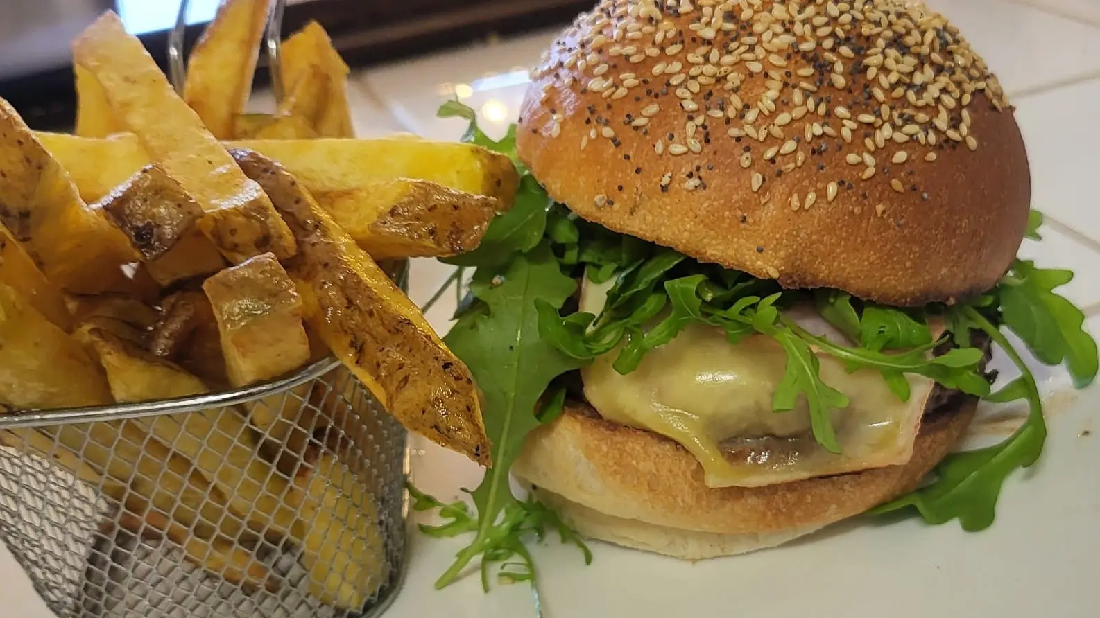 Restaurant Les Nouvelles Alpes Mancelles - Fresnay-sur-Sarthe - burger