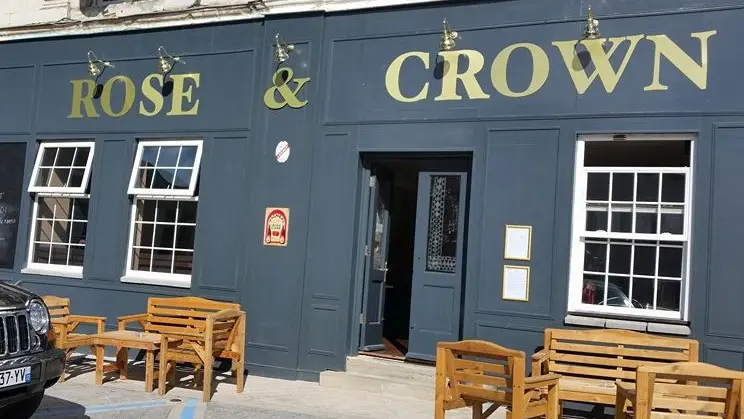 Rose-and-Crown-Le-Lude