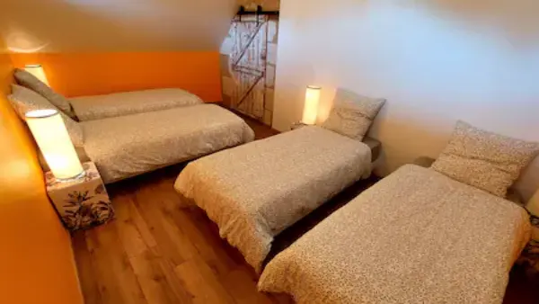 chambre 4 à l'étage