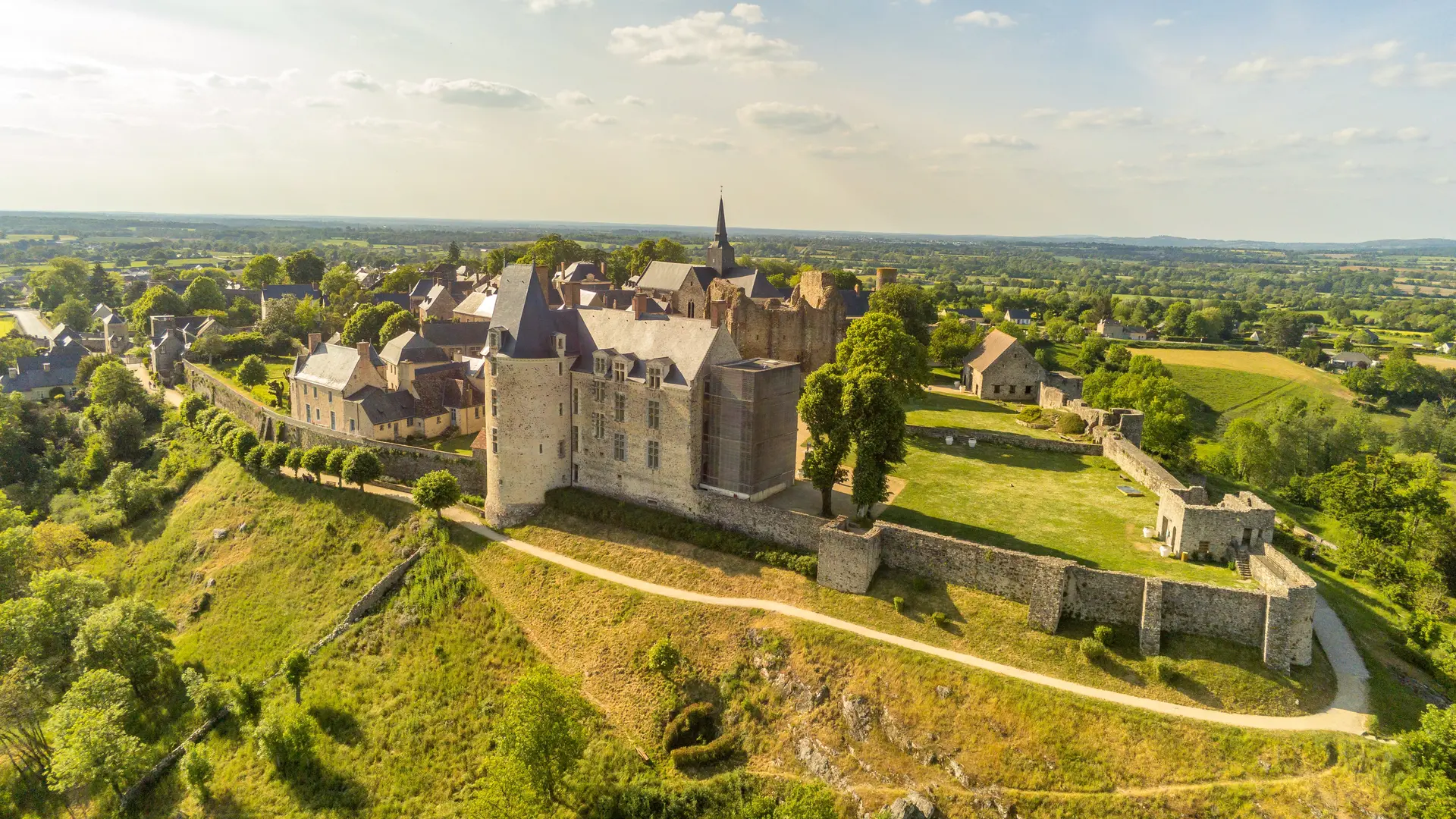 Sainte-Suzanne 1 - Fabien Chéré