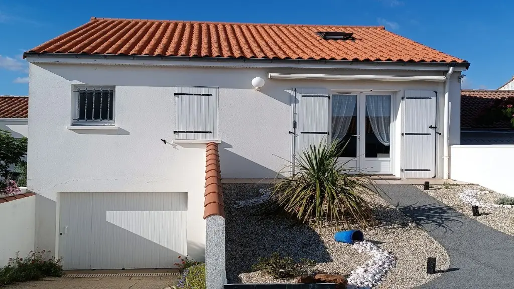 52710 - Façade