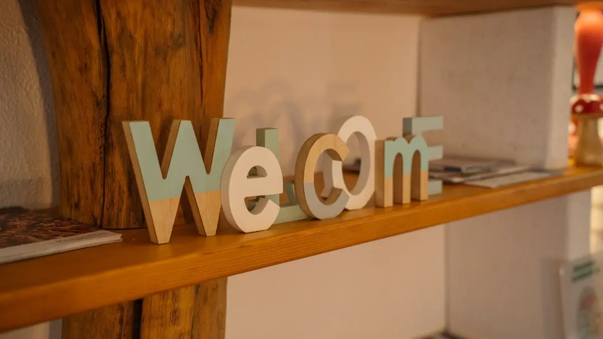 81825 - Bibliothèque décorative