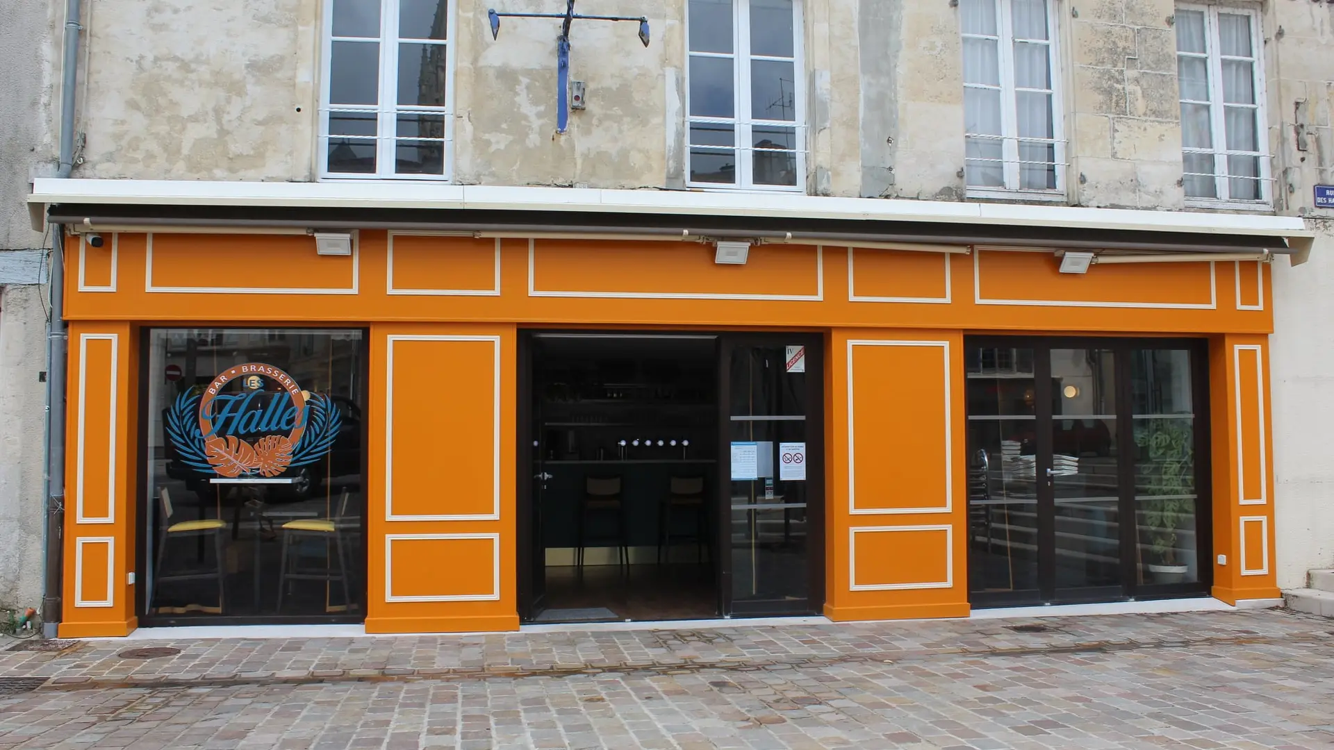 bar-brasserie-les-halles-fontenay-vendee-85200-1