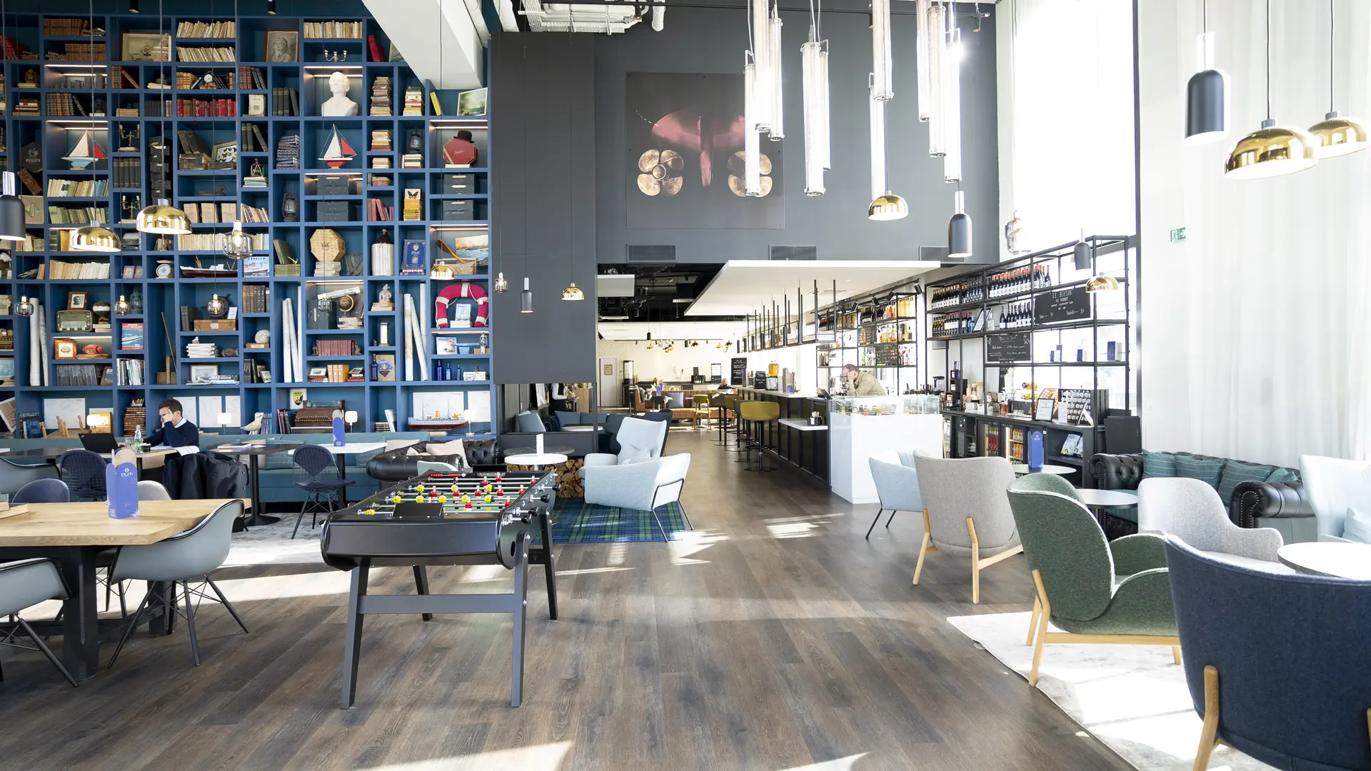 bar-restaurant-dusk-co-working-hotel-petit-dejeuner-cocktail (2)