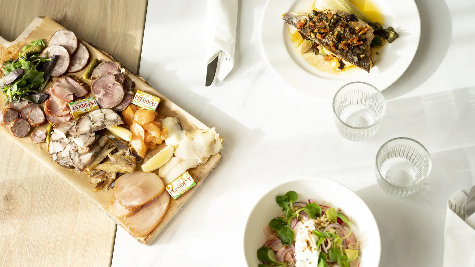 bar-restaurant-dusk-co-working-hotel-petit-dejeuner-cocktail (6)