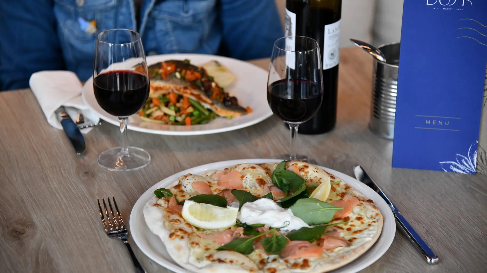 bar-restaurant-dusk-co-working-hotel-petit-dejeuner-cocktail (7)