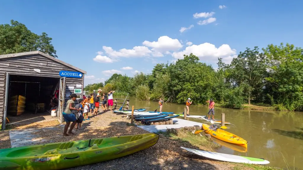 base-canoes-paddles-marais-poitevin-vendee