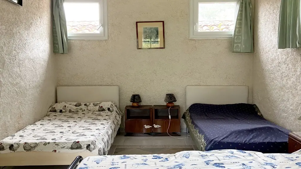 54324 - Chambre 3 lits en 90