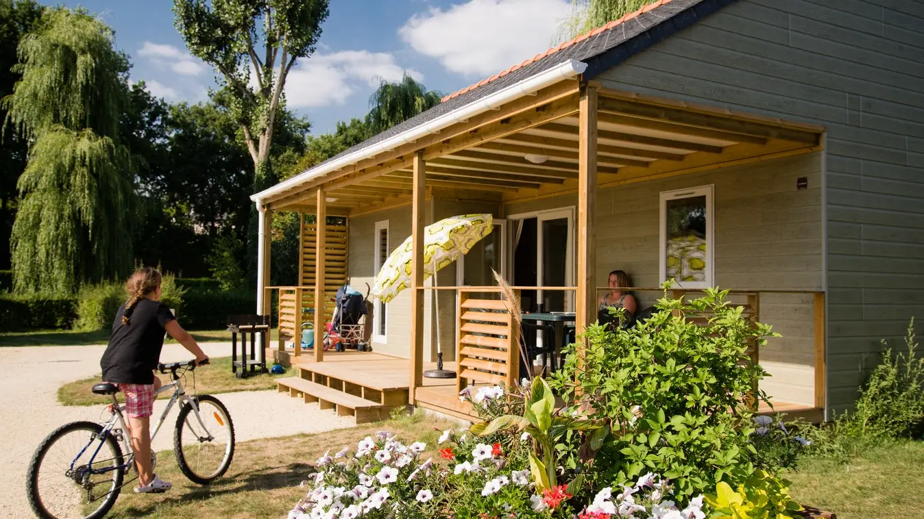 Camping le Pont des Fées à Baugé-en-Anjou - locatif : chalet