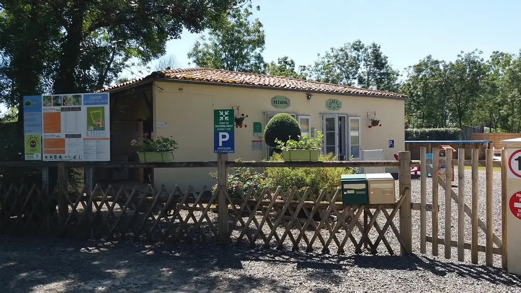 camping-ilot-des-marais-le-langon-85370- (1)