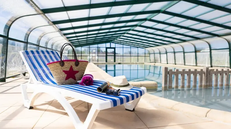 Piscine couverte et chauffée